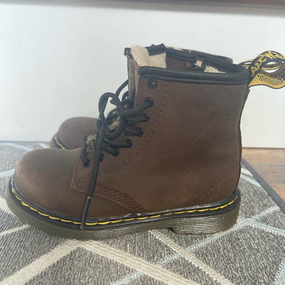 Toddler doc martins size 9